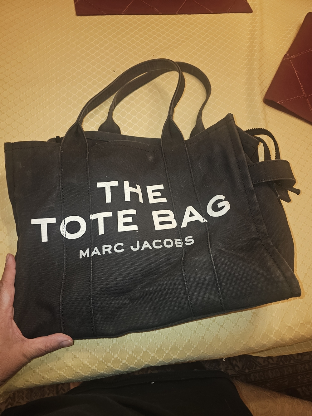 Marc Jacobs 16" The Tote Bag in Black